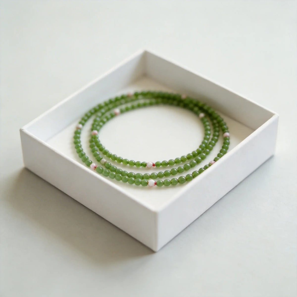 Himalayan Petite Peridot & Freshwater Pearl Necklace – Olive Green Gemstone Strand with Red Agate Accents